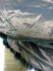 Ремонт и переделка куртки: замена кнопок на пуговицы