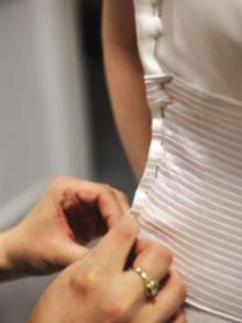 Подгонка свадебного платья по фигуре