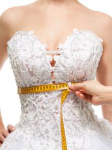Подгонка свадебного платья по талии